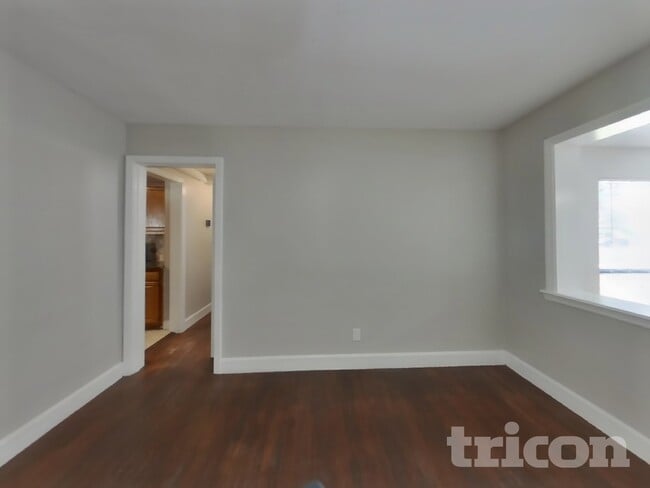 Photo - 7138 Mayapple Rd