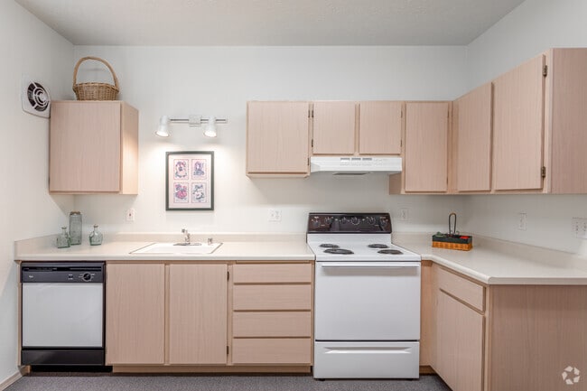 2BR, 2BA - 1,240 SF