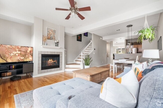 Building Photo - Modern 2-Bed, 2.5-Bath Corner Unit in Arva... Rental