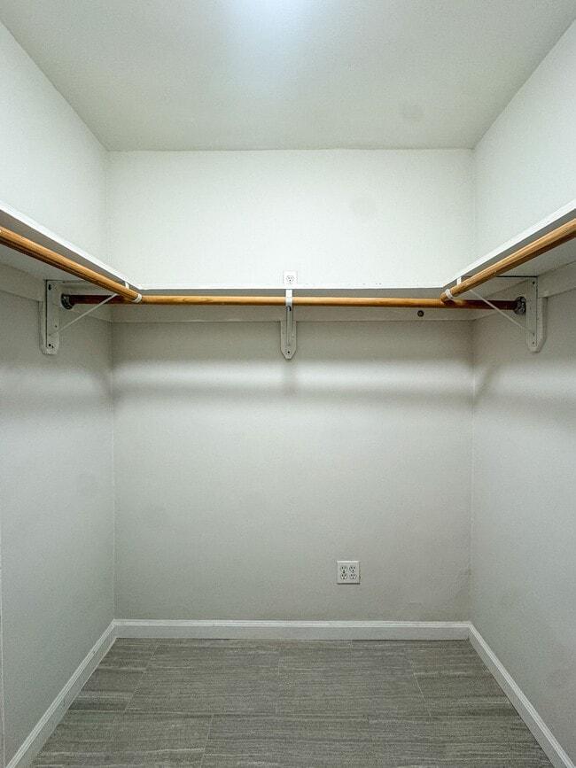 Photo - 1323 Ridgeley Dr