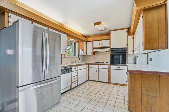 Photo - 3290 Ward Rd