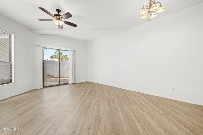 280 S Elizabeth Way