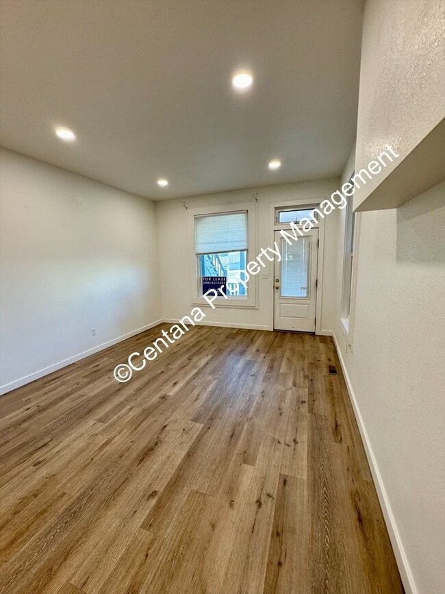 Photo - 722 S Montana St Unit B