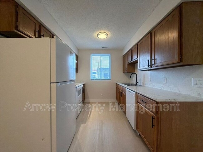 Photo - 515 W Saunders Ave Unit 1