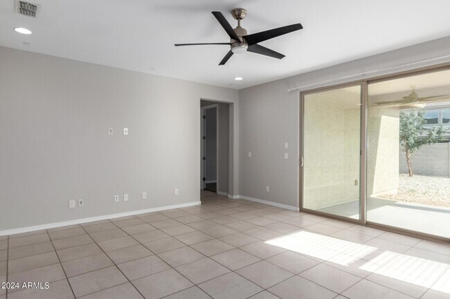 Photo - 9027 W Missouri Ave