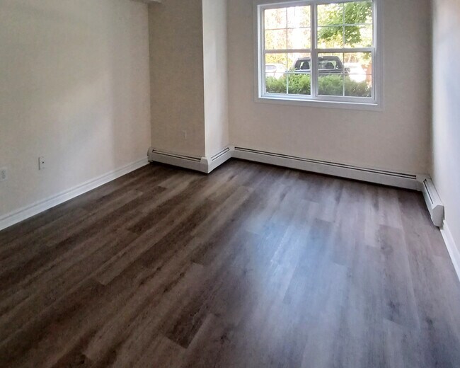 Photo - Crestview Place