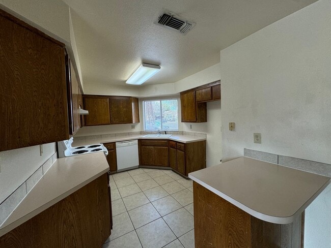 Photo - Spacious three bedroom home!
