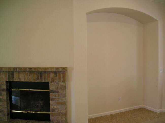 Photo - Highland Reserve 4 Bedroom 2 Bath, 1581 sqft, New Paint and Carpet, Great Room Floor Plan with fi...