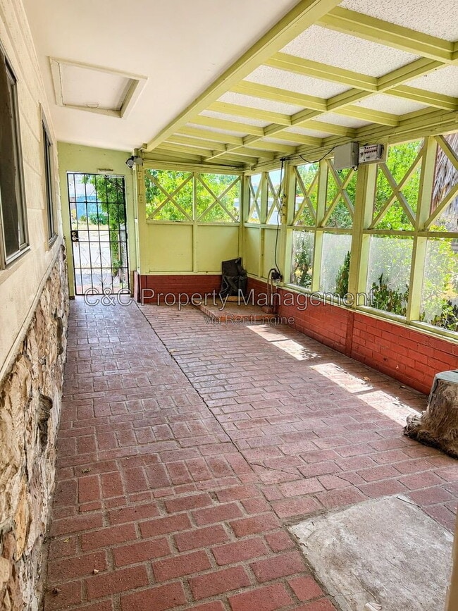 Photo - 42625 Jefferson St