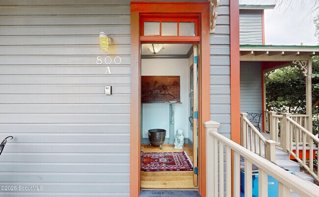 Photo - 800 Howe St