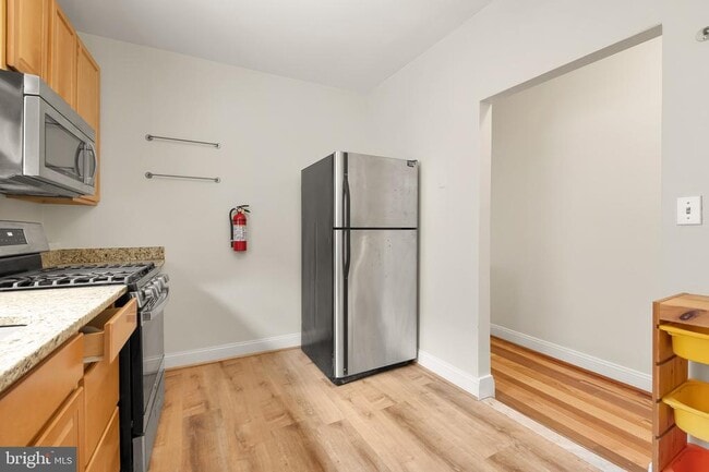 Photo - 730 15th St SE