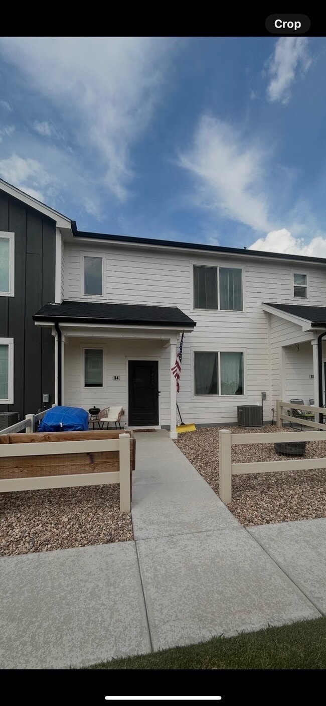 Building Photo - 260 Pawnee Rd