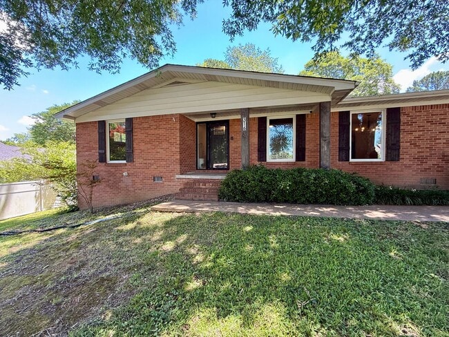 Photo - 316 Marzee Ann Dr