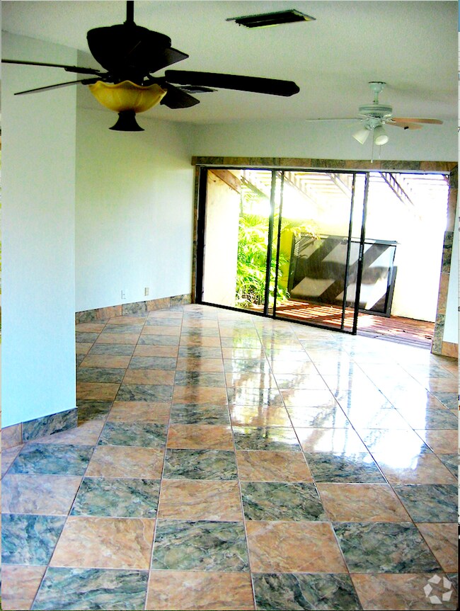 Building Photo - 4210 SW 51st St Rental