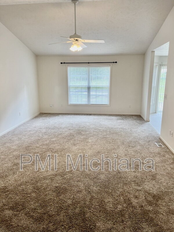 Photo - 51880 Courtland Dr