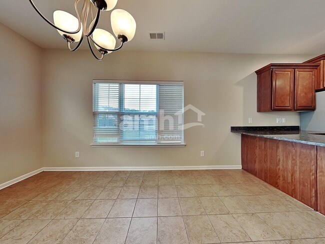 Photo - 183 Charlesfort Way