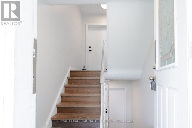 Photo - 83 Caledonia Rd