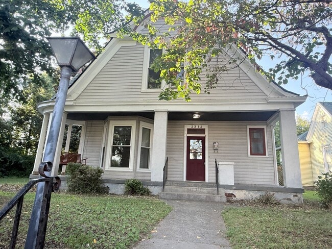 Building Photo - 2313 E Market St