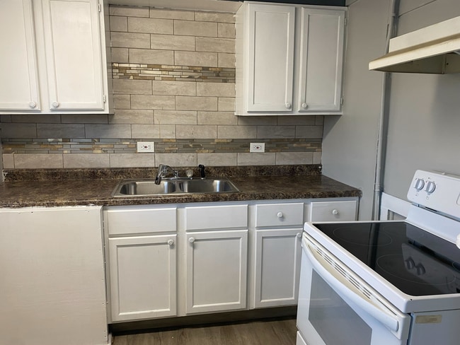 Building Photo - 203 W 154th St Unit N2