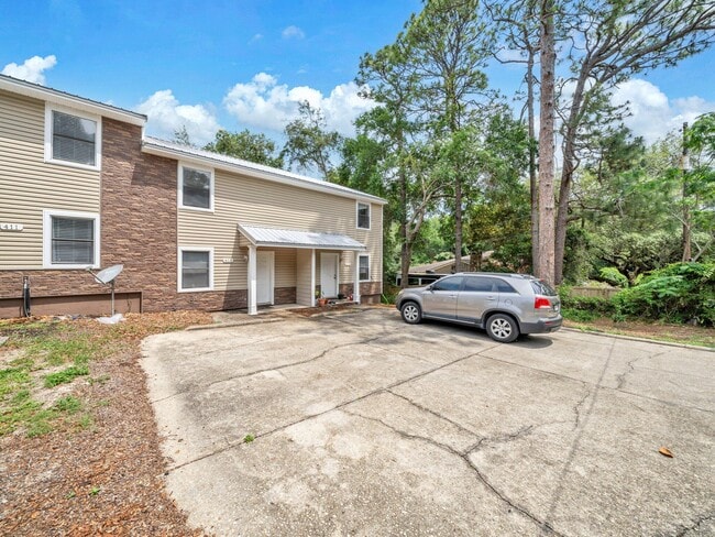 Photo - 413 Hickory Ave Townhome