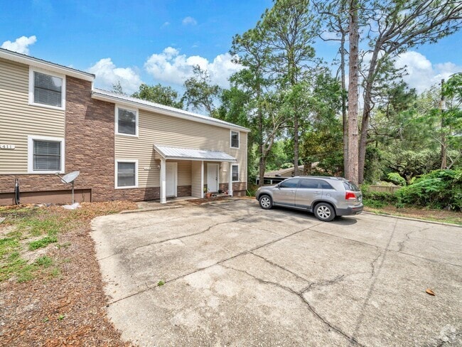 Building Photo - 413 Hickory Ave Rental