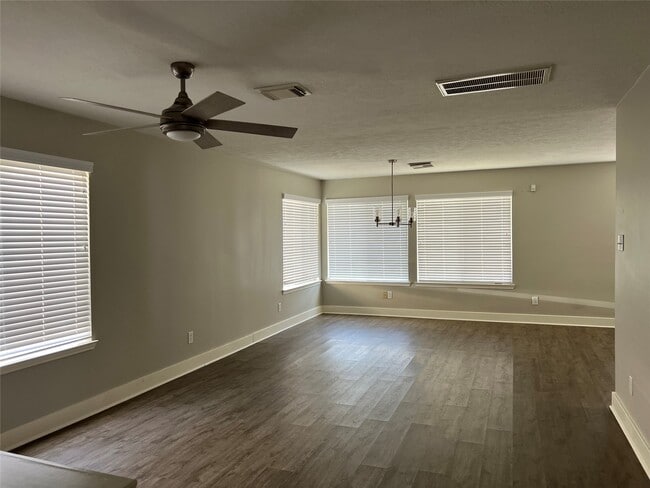 Photo - 19106 Spruce Bough Ln