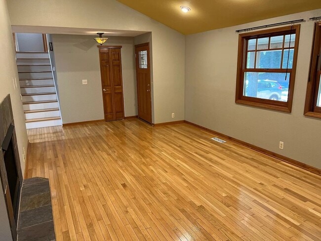Photo - CUSTOM 3BD 2.5BA HARDWOOD FLOORS THROUGHOUT