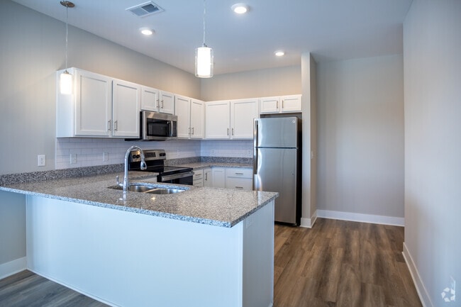 3 BR, 2 BA - 1300SF - The Bend