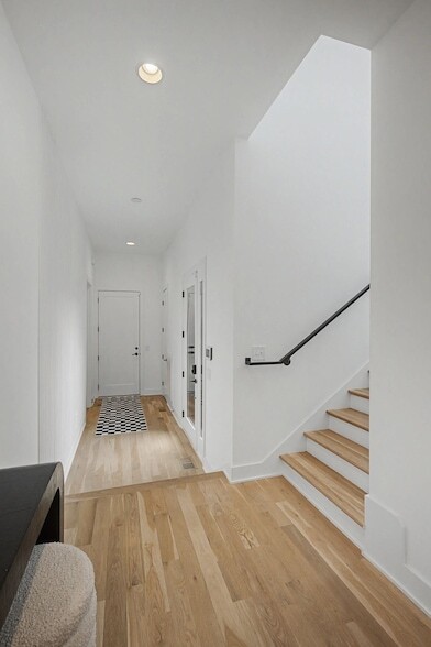 Photo - 2510 Barclay Dr