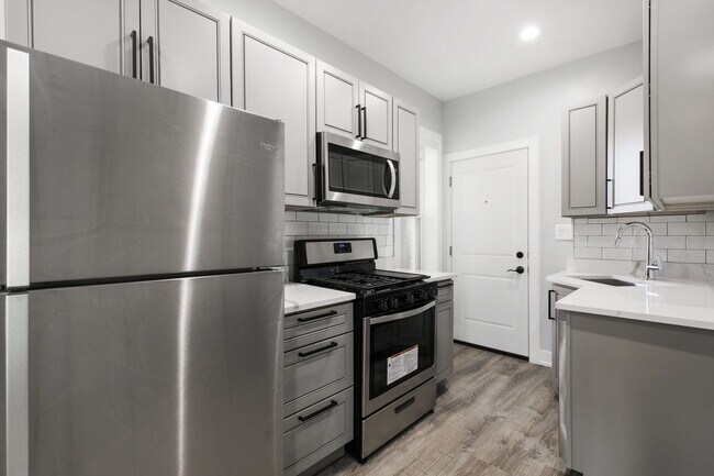 1908 W Morse Ave Unit 3