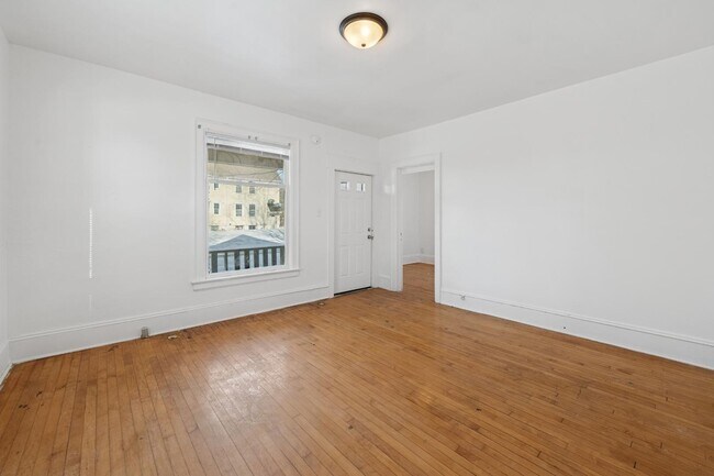 Photo - 1734 W Clarke St