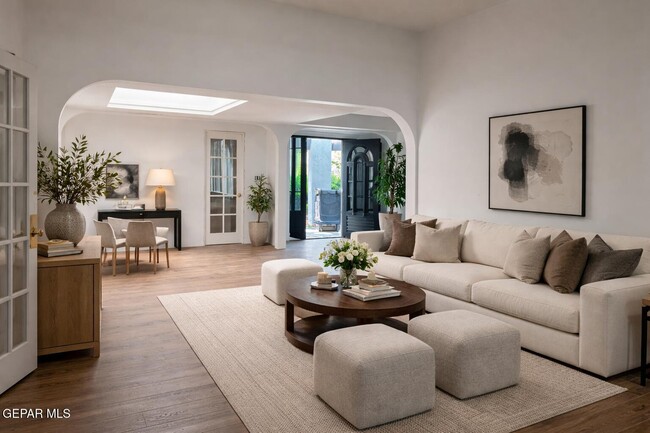 Photo - 320 Arboles Dr