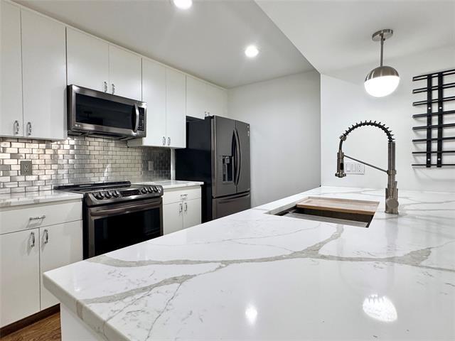 Photo - 4134 Travis St Unit 2