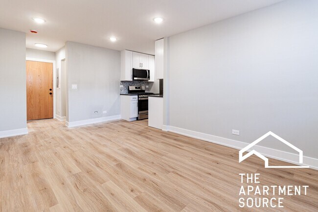 Photo - 530 W Aldine Ave Unit 215