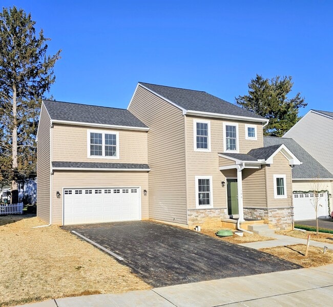 Photo - 108 Meadows Bnd