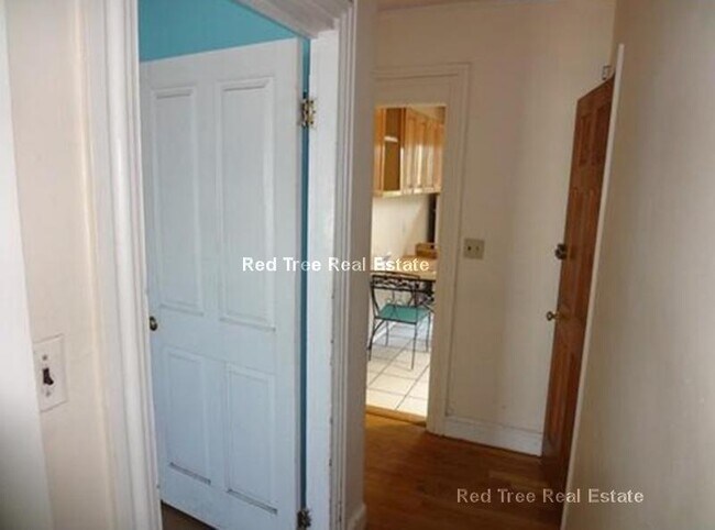 Photo - 683 Parker St Unit 2