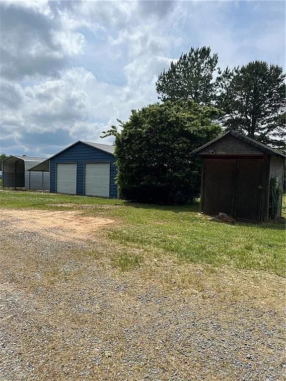 Photo - 1044 Abner Rd