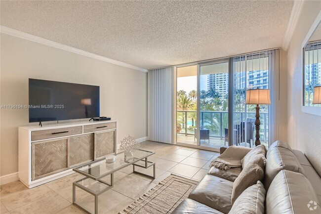 Building Photo - 2501 S Ocean Dr Unit 316 (AVAILABLE JUNE) Rental