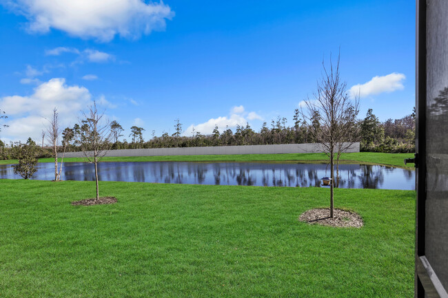 Beautiful Pond-Front Townhome in Wells Cre... - Beautiful Pond-Front Townhome in Wells Cre...