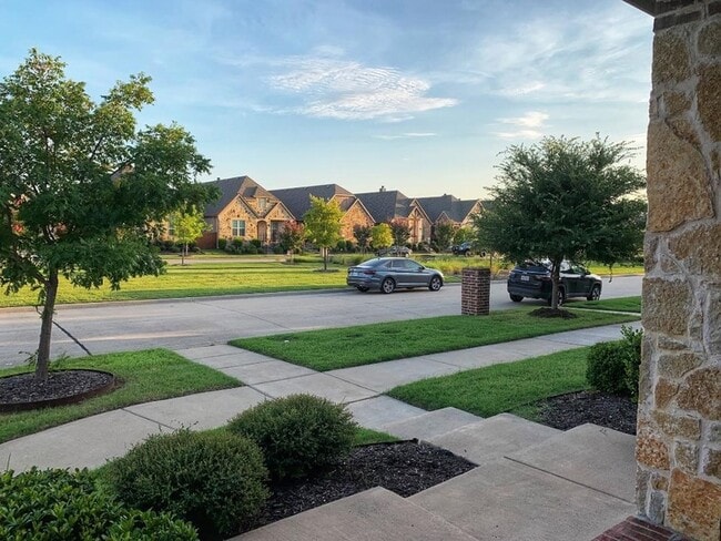 Photo - 686 Pendle Forest Dr