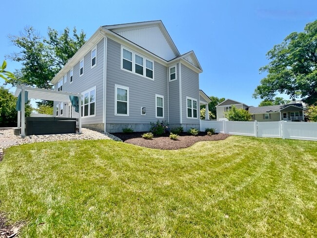 Photo - Custom-Built Home in Mill Dam Pointe! Marsh & Water Views! Minutes to Bay Beaches, Pet Friendly, ...