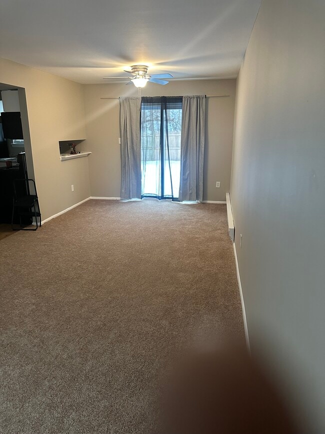 Photo - 574 W Loch Lomond Dr