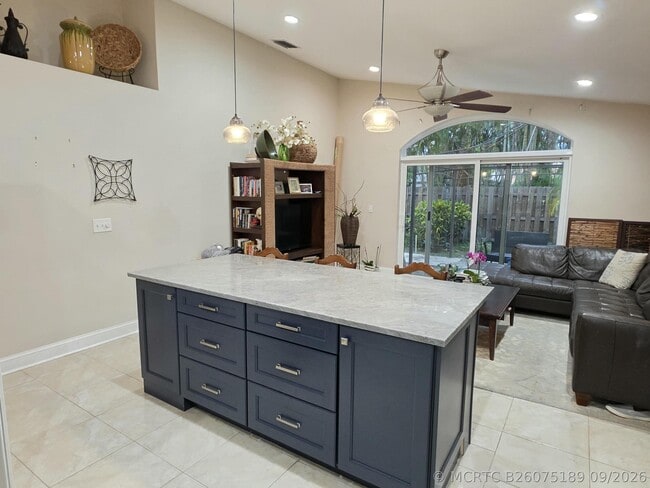 Photo - 7172 Catalina Way