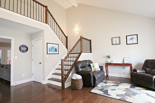 Photo - Pet Friendly Forest Lakes Home