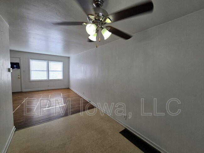 Photo - 251 Madison St