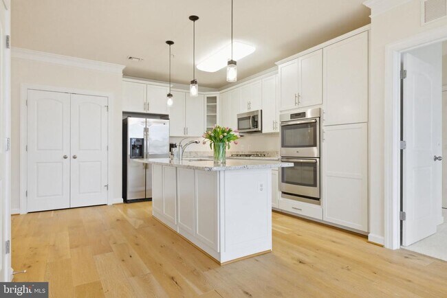 Photo - 13724 Neil Armstrong Ave Unit 505