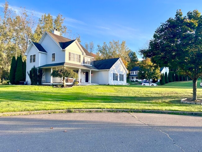 Photo - 4 Cobblestone Ct