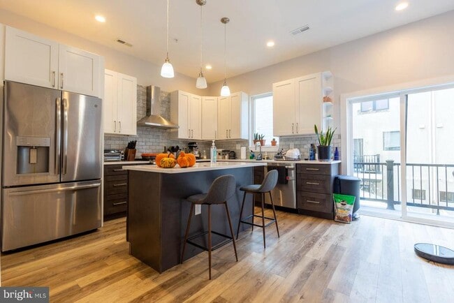 Photo - 1850 Frankford Ave Unit B