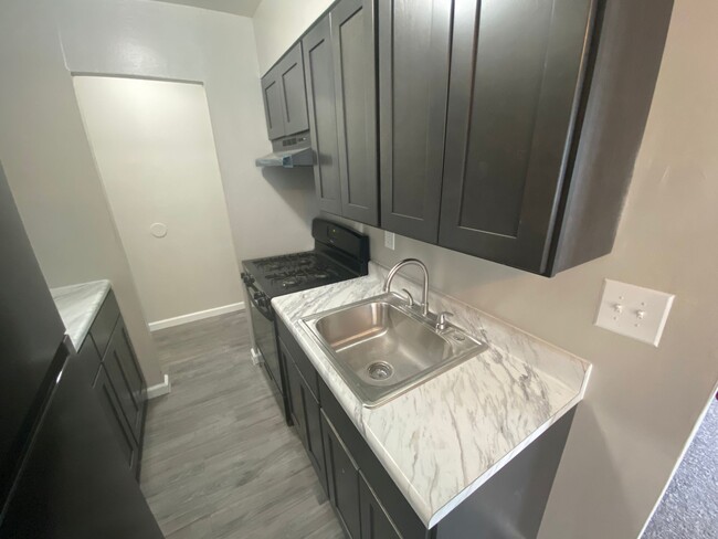 Avalon Court Apartments - Avalon Court Apartments
