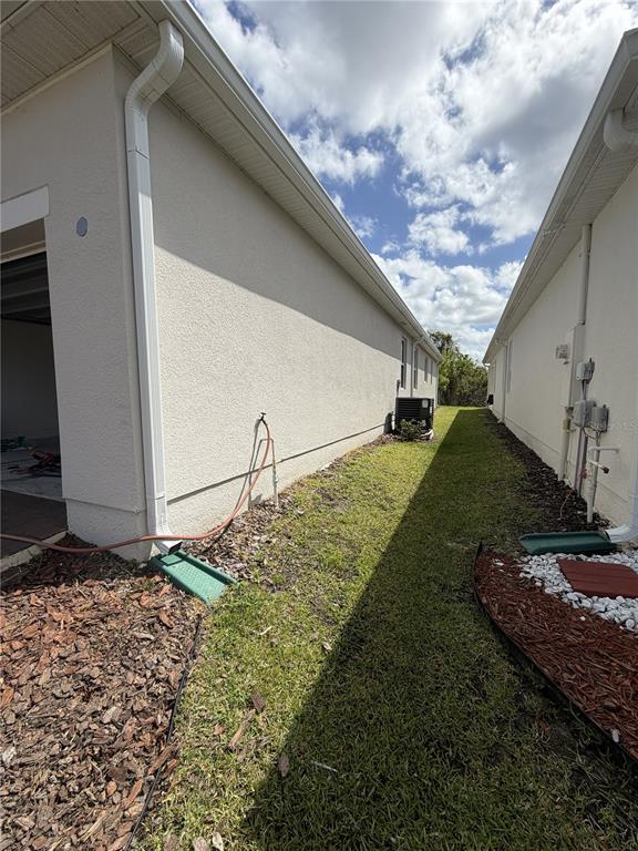 Photo - 1563 Sepal St